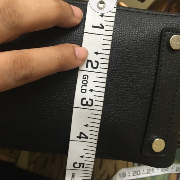 Authentic DKNY Sullivan Satchel cum Crossbody Bag in black - Picture 14 of 15